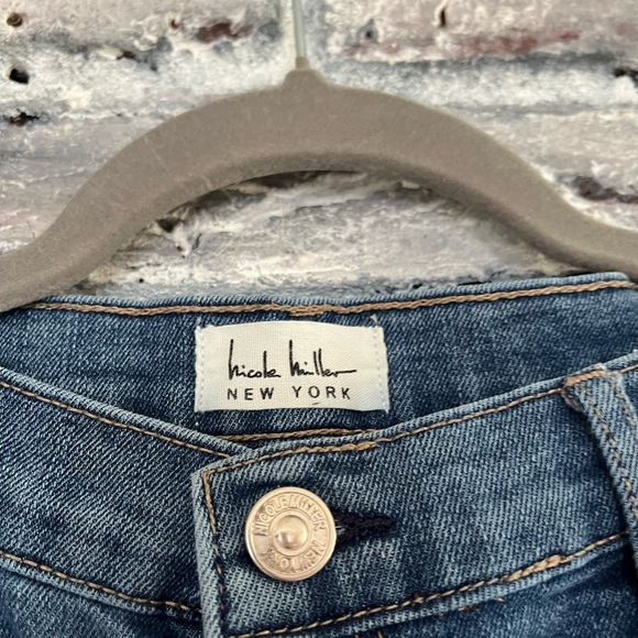 Nicole Miller SoHo high rise ankle skinny    Blue Jeans. Slightly distressed - Picture 2 of 8